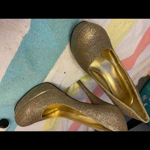 Sparkling heels 61/2W